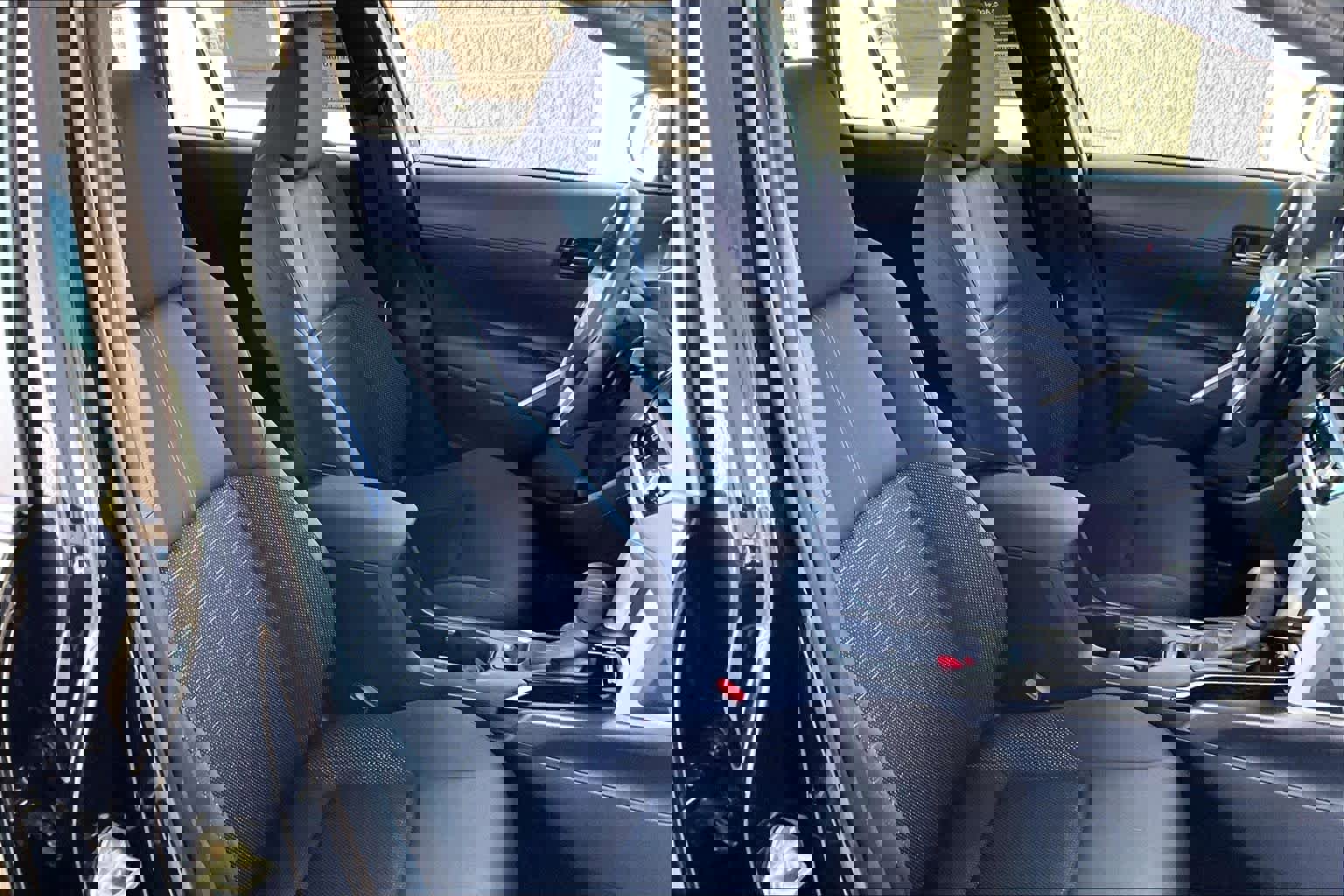 Used 2024 Toyota Corolla Cross SE image 8