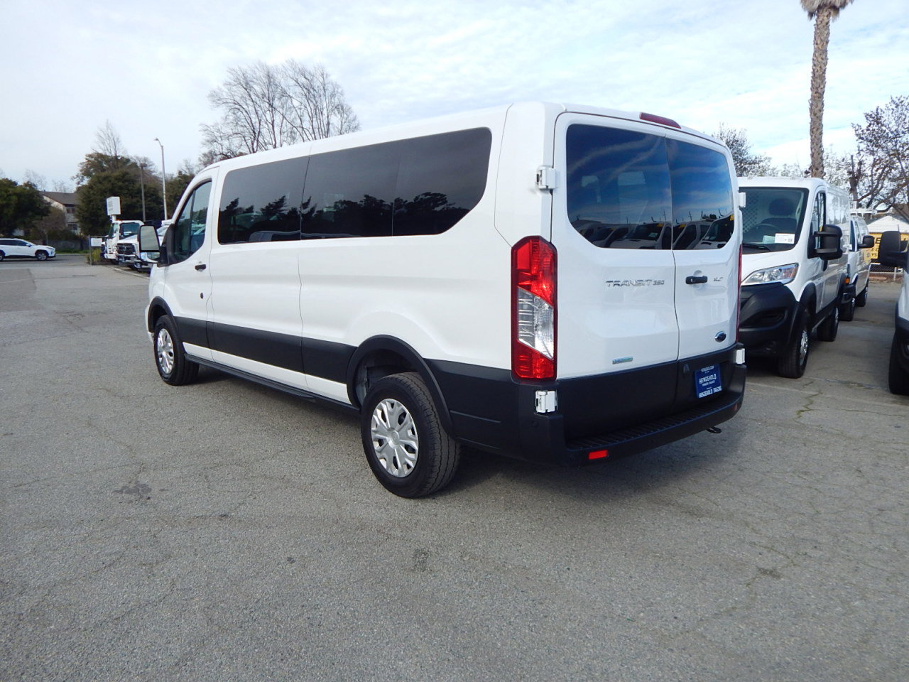 Used 2023 Ford Transit 350 XLT image 6