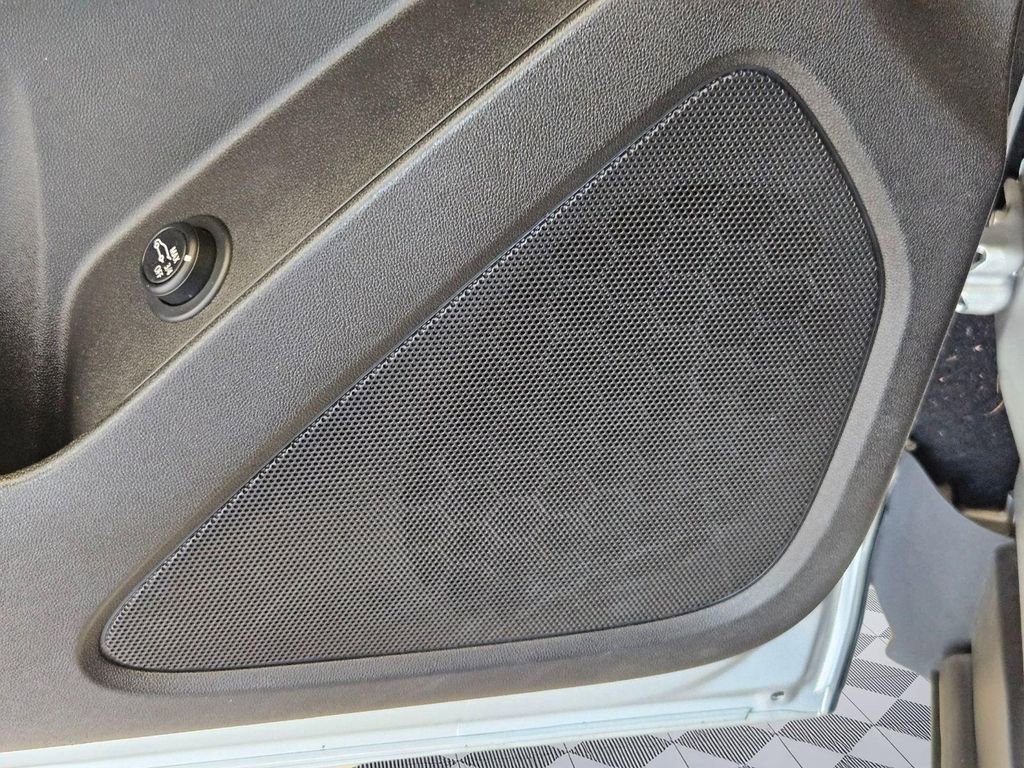 Used 2022 Chevrolet Equinox LT w/ Driver Convenience Package image 12