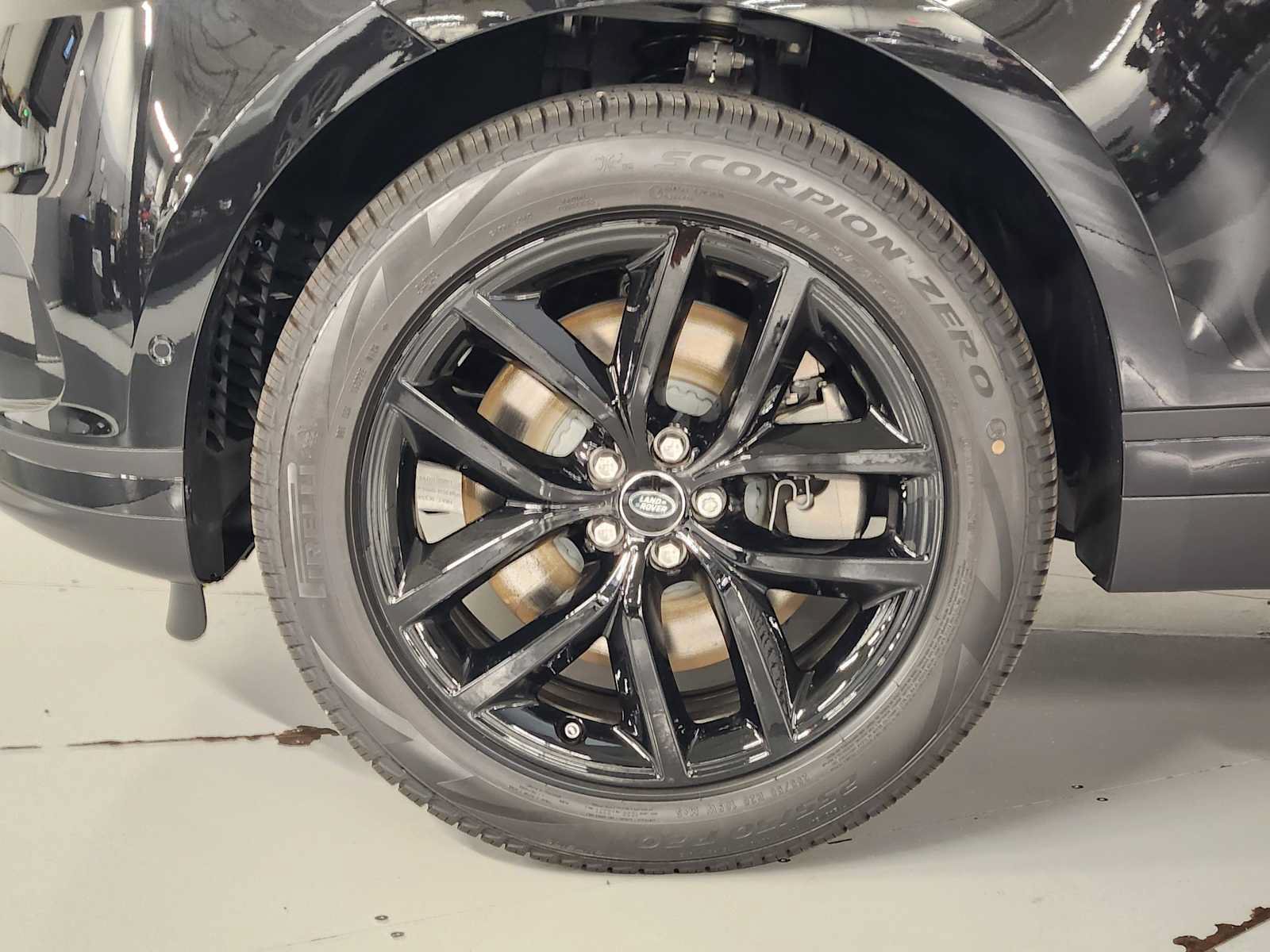New 2026 Land Rover Range Rover Velar S AWD/4WD image 8
