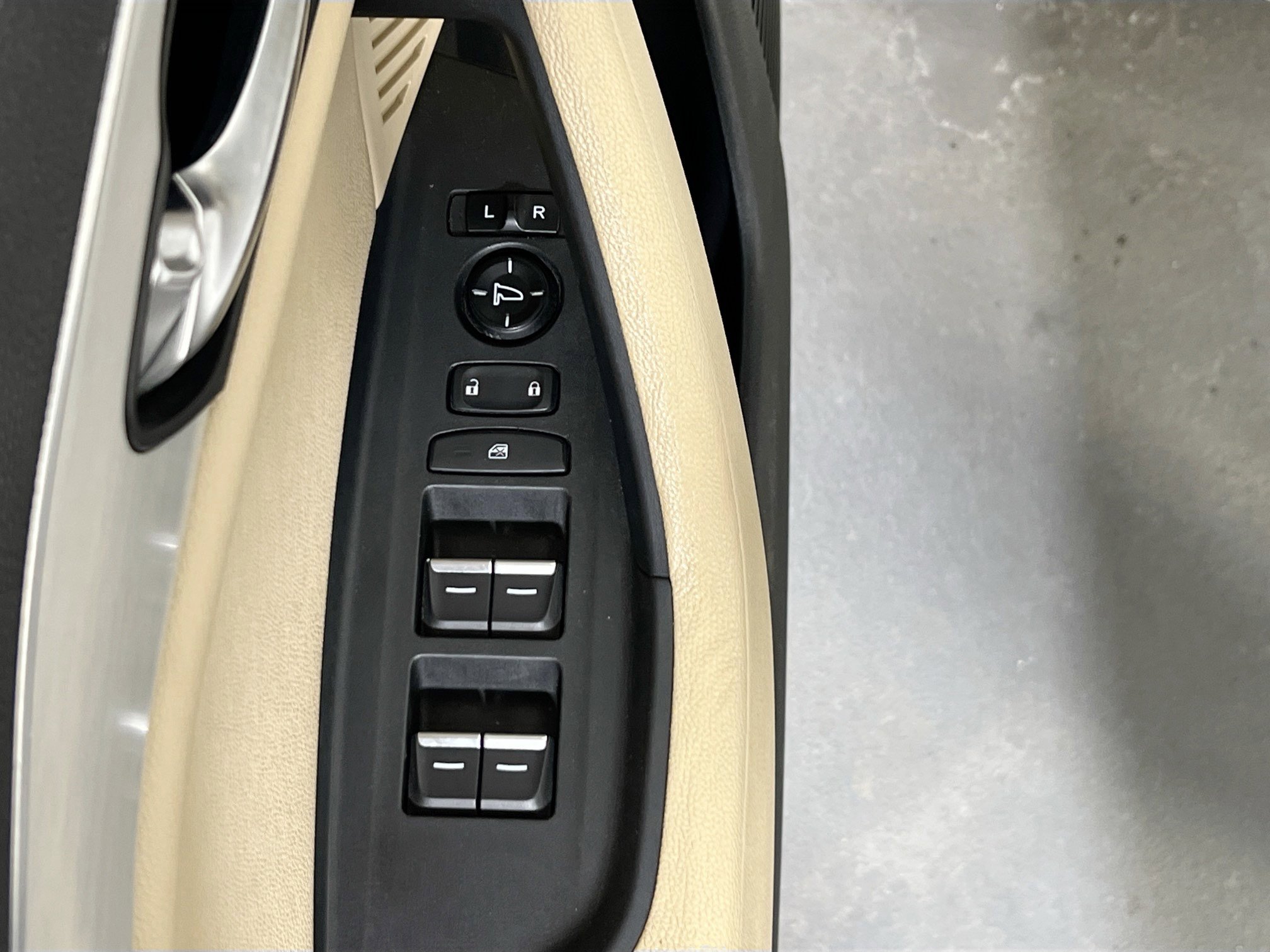 Used 2021 Acura TLX SH-AWD image 17