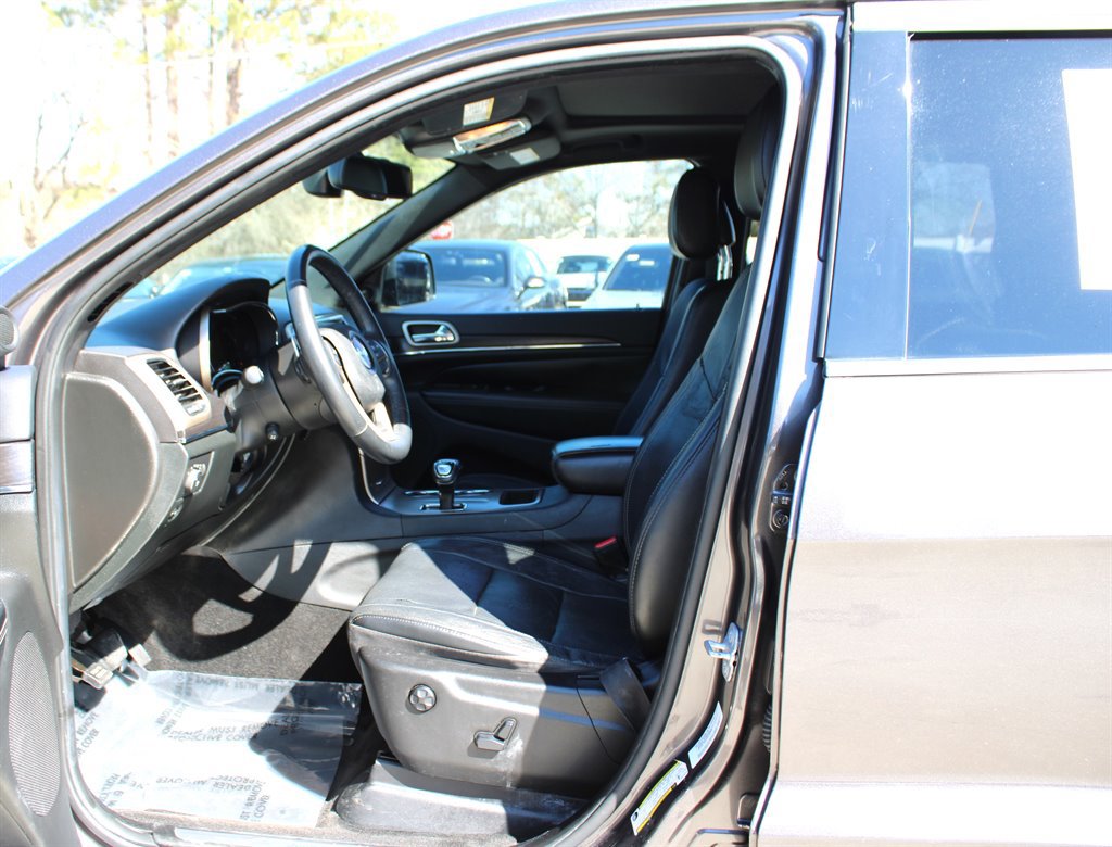 Used 2014 Jeep Grand Cherokee Limited w/ Luxury Group II RWD image 15