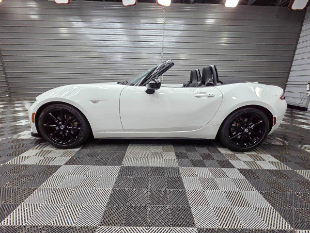 Used 2019 MAZDA MX-5 Miata Club RWD image 8