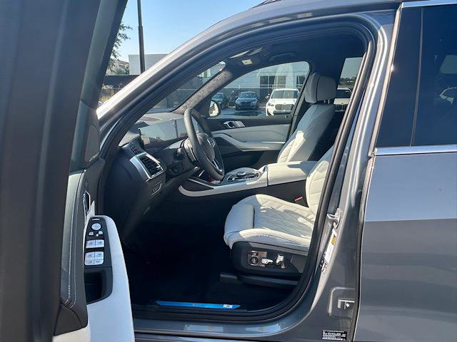 New 2026 BMW X7 xDrive40i image 4