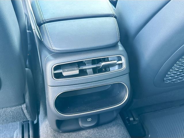 Certified 2025 Genesis GV70 2.5T Select w/ Select Package image 17