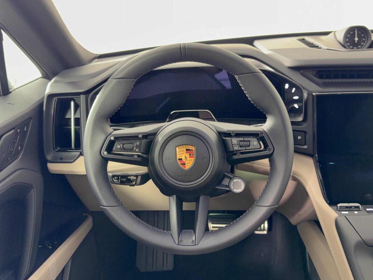 New 2026 Porsche Cayenne Coupe AWD/4WD image 10