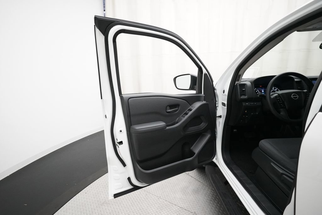 Used 2022 Nissan Frontier S w/ Technology Package AWD/4WD image 27