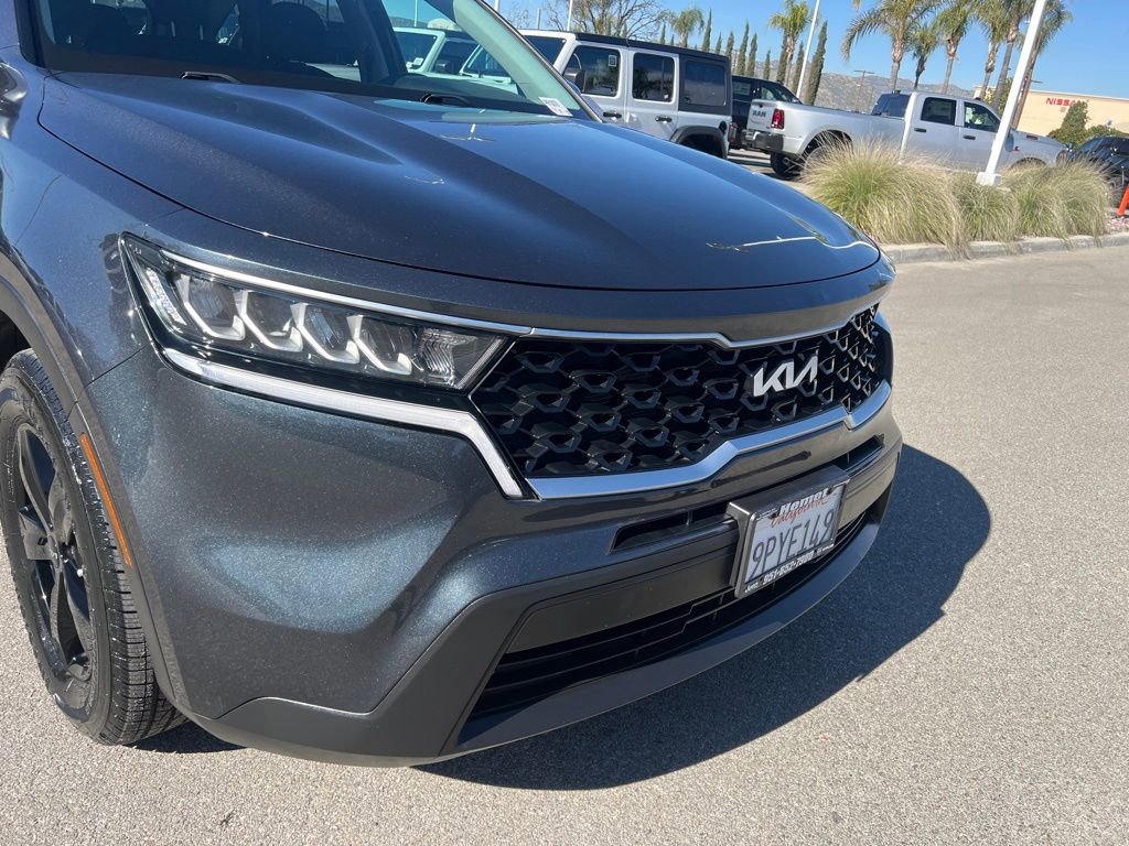 Used 2022 Kia Sorento LX image 10