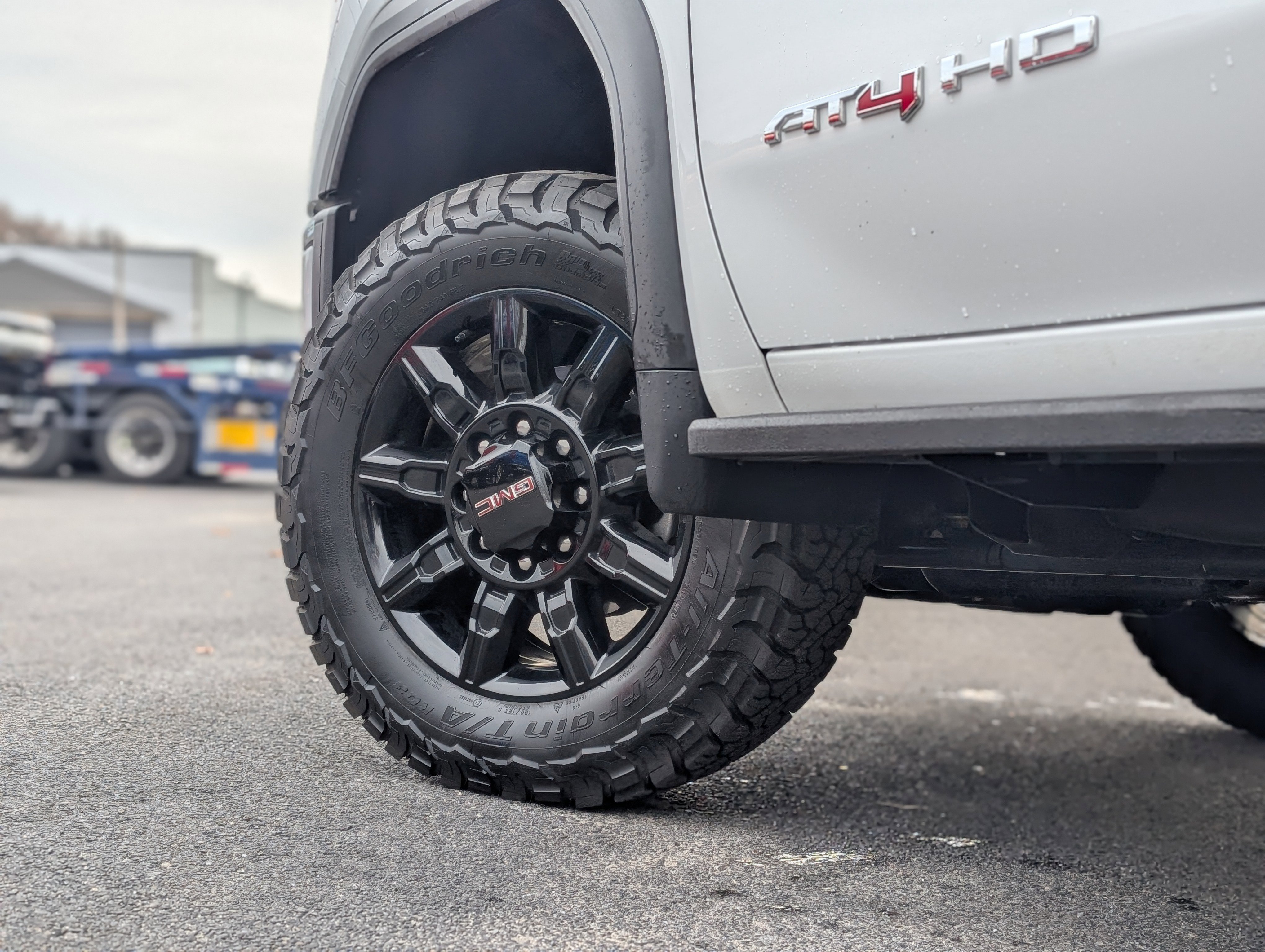 Used 2025 GMC Sierra 2500 AT4 w/ AT4 Premium Plus Package image 8