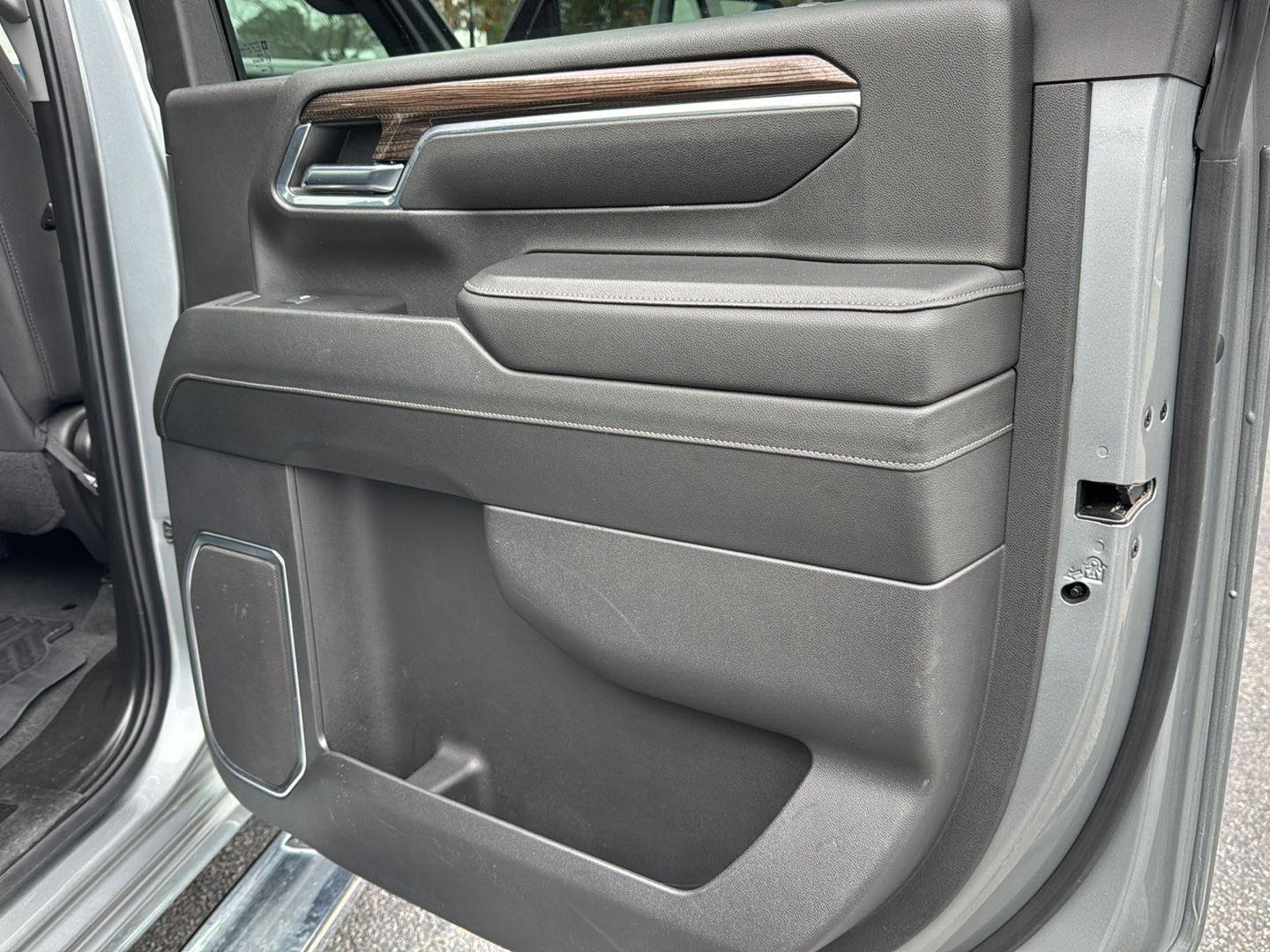 Used 2024 Chevrolet Silverado 2500 LT image 13