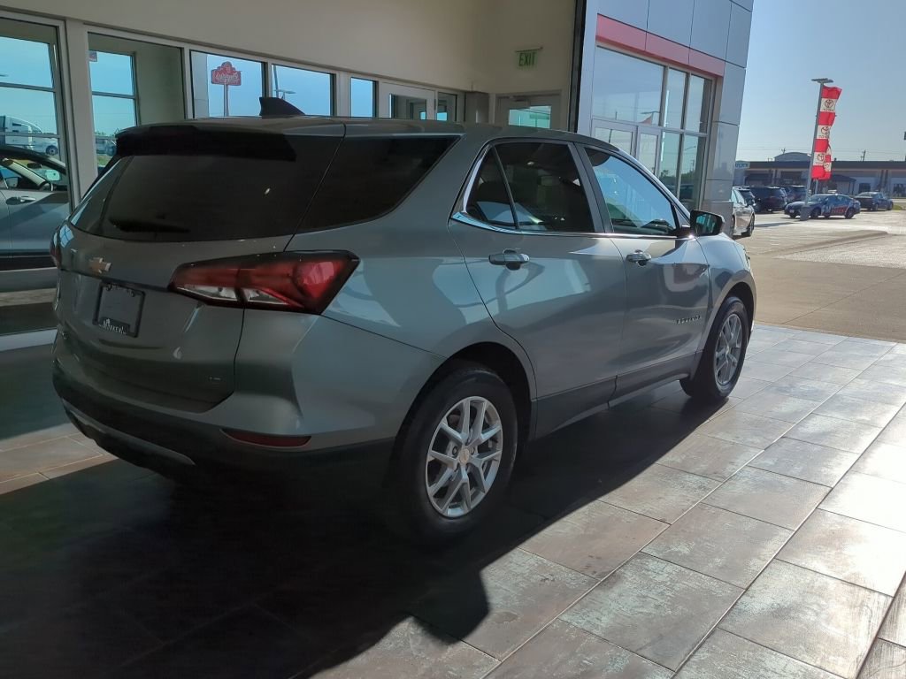Used 2023 Chevrolet Equinox LT FWD image 5