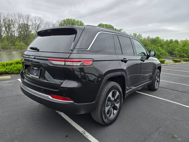 Used 2022 Jeep Grand Cherokee Limited 4xe w/ Luxury Tech Group II AWD/4WD image 6
