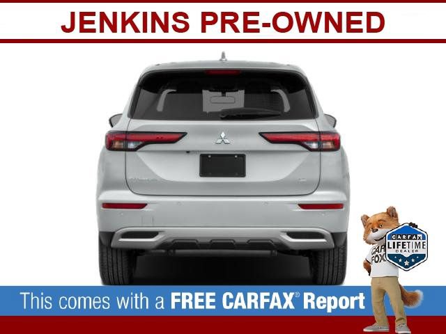 Used 2023 Mitsubishi Outlander SE image 42