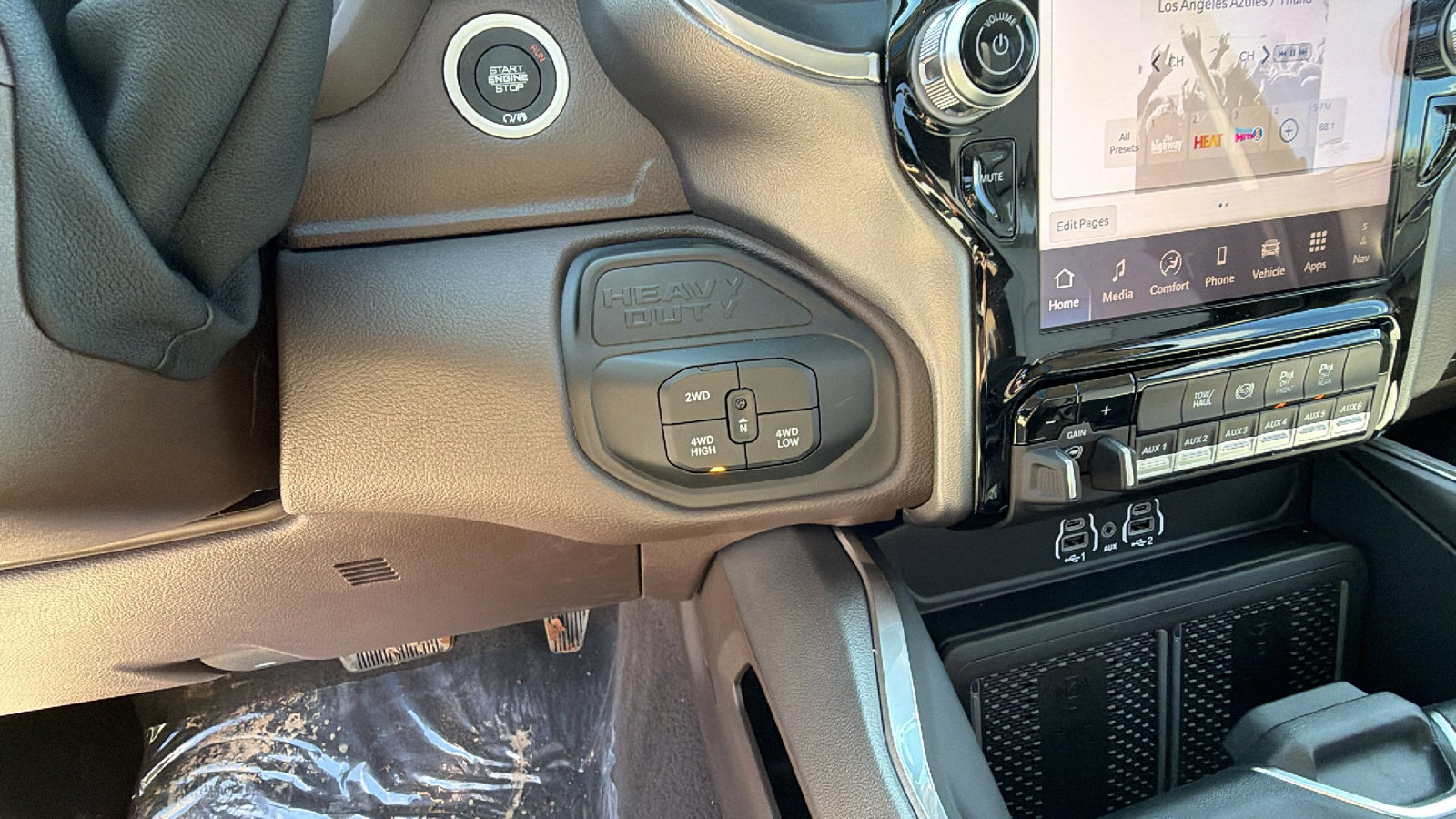 New 2026 RAM 2500 Laramie w/ Towing Technology Group AWD/4WD image 26