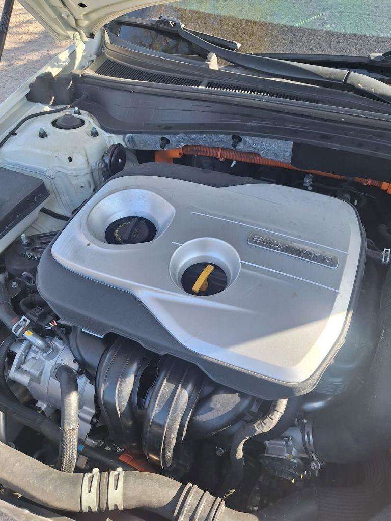 Used 2017 Kia Optima EX w/ Technology Package image 3