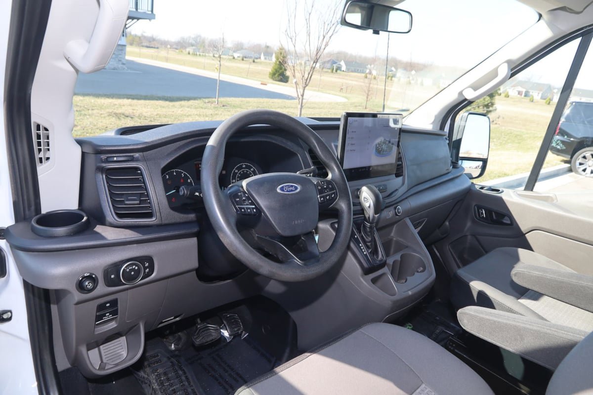 Used 2022 Ford Transit 350 XLT image 26