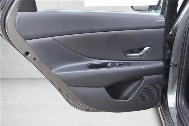 New 2026 Hyundai Elantra SE image 21