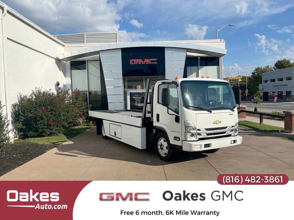 Used 2024 Chevrolet Low Cab Forward 5500XD RWD image 1