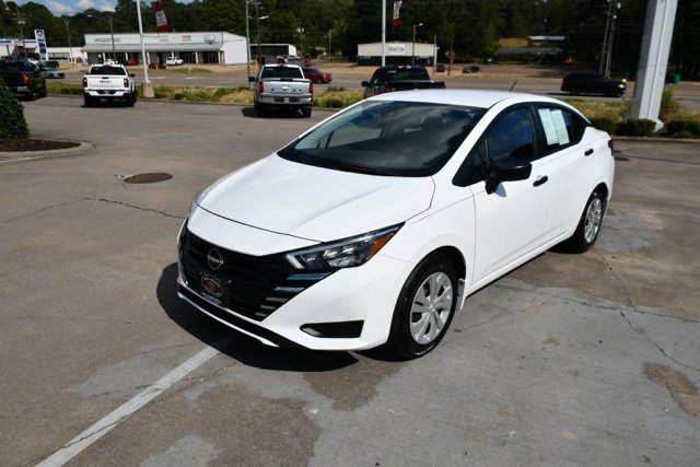 Used 2025 Nissan Versa S w/ Trunk Package