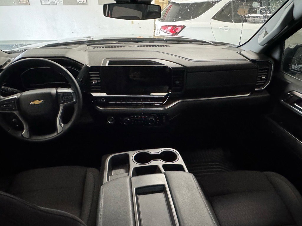 Used 2024 Chevrolet Silverado 1500 LT image 15