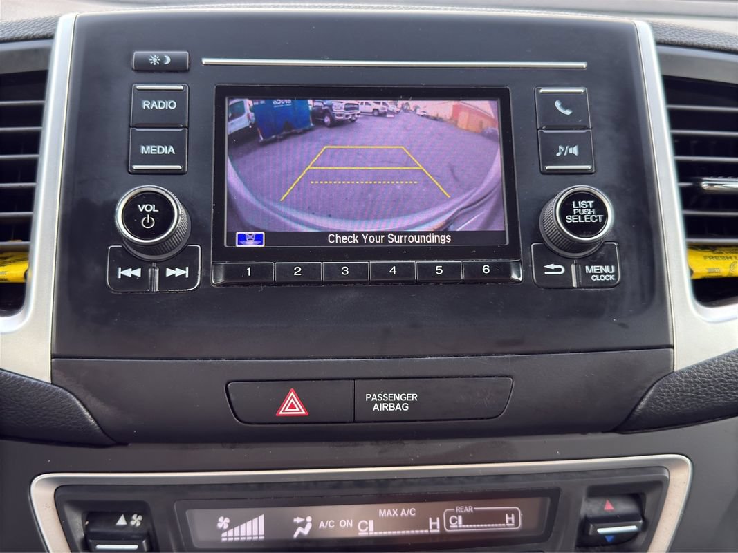 Used 2018 Honda Pilot LX image 16