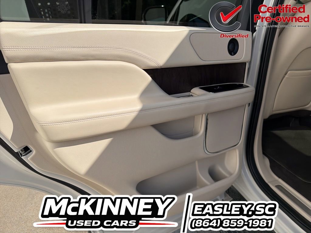 Used 2020 Lincoln Navigator 2WD image 43