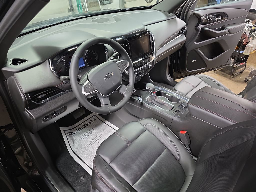 Used 2023 Chevrolet Traverse RS w/ LPO, Floor Liner Package image 18