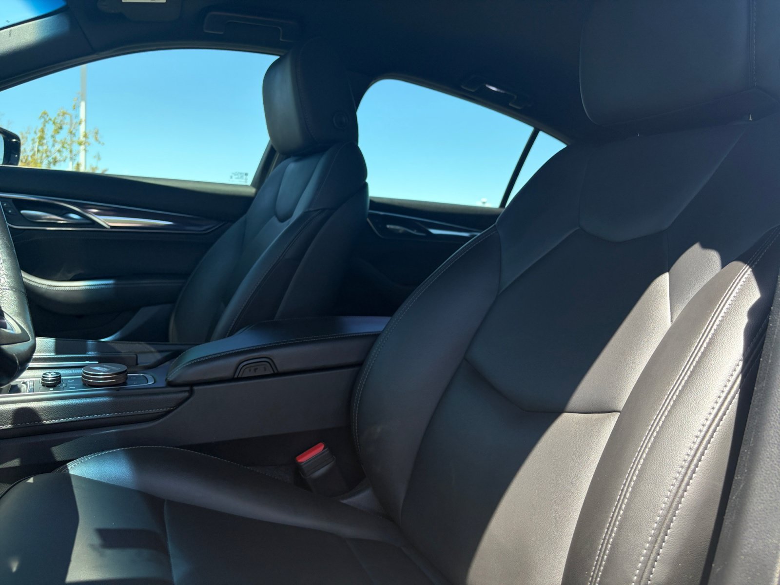 Used 2020 Cadillac CT5 Luxury w/ Cold Weather Package AWD/4WD image 14