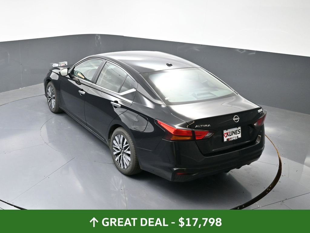 Used 2024 Nissan Altima 2.5 SV image 46