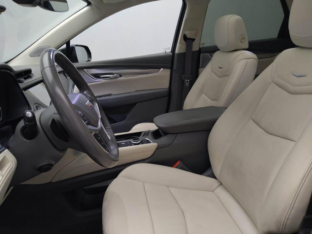 Used 2021 Cadillac XT5 Premium Luxury FWD image 17