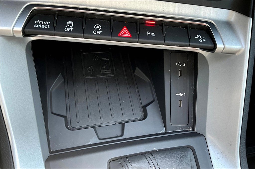 Certified 2025 Audi Q3 2.0T Premium Plus w/ Premium Plus Package image 15