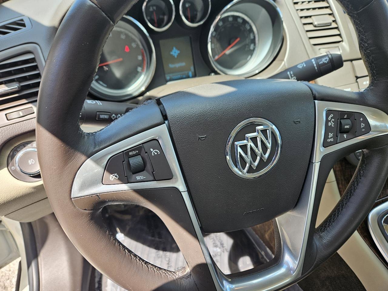 Used 2012 Buick Regal Leather FWD image 17
