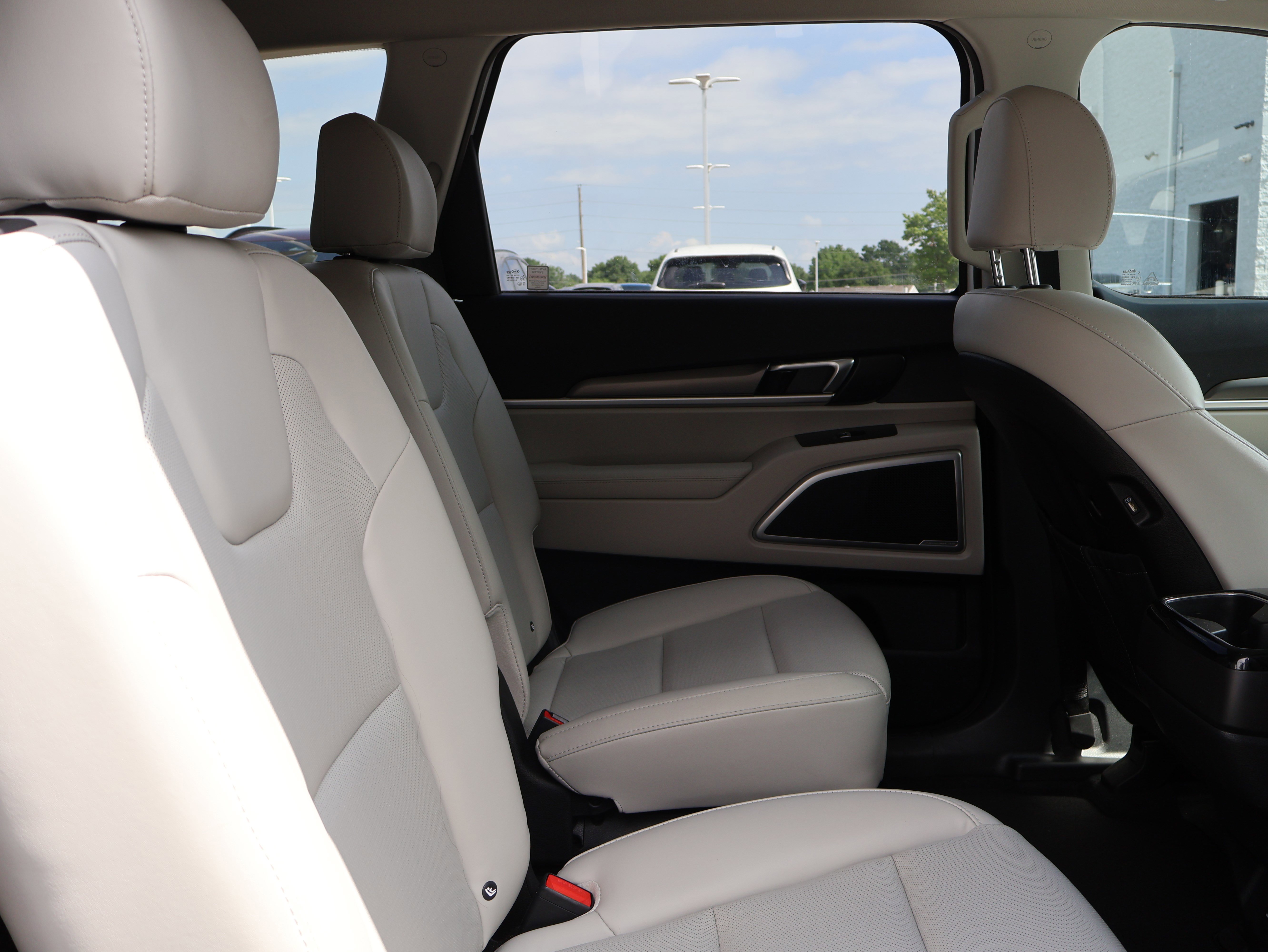Used 2020 Kia Telluride S AWD/4WD image 12