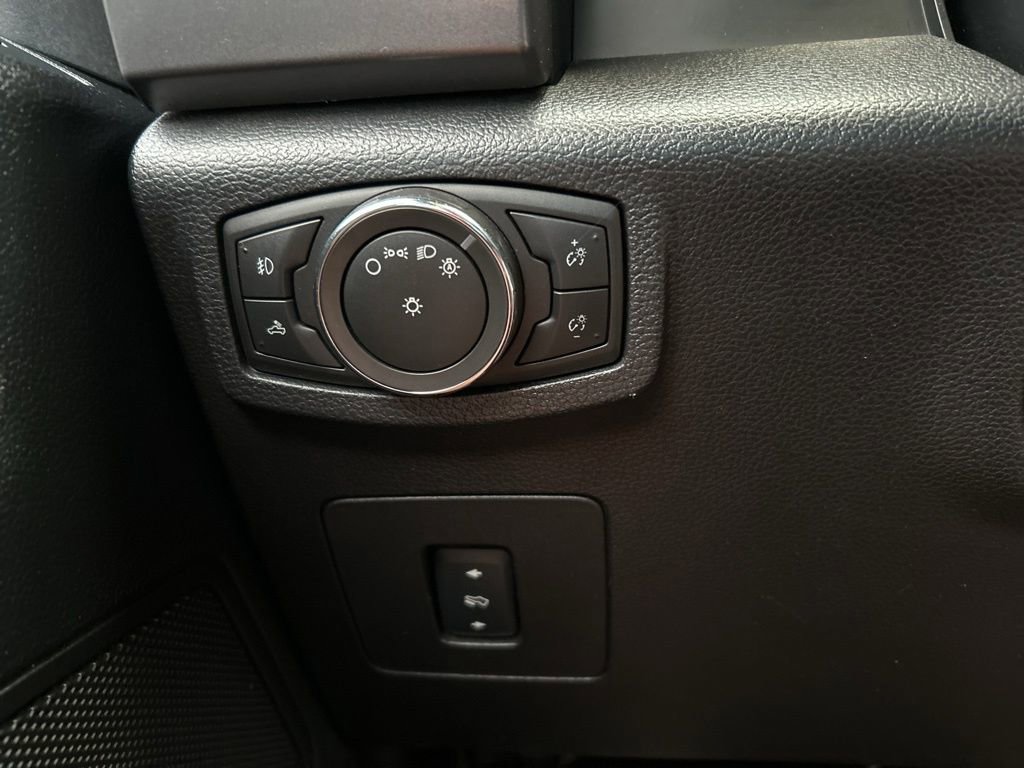 Used 2015 Ford F150 XLT w/ Equipment Group 302A Luxury image 28