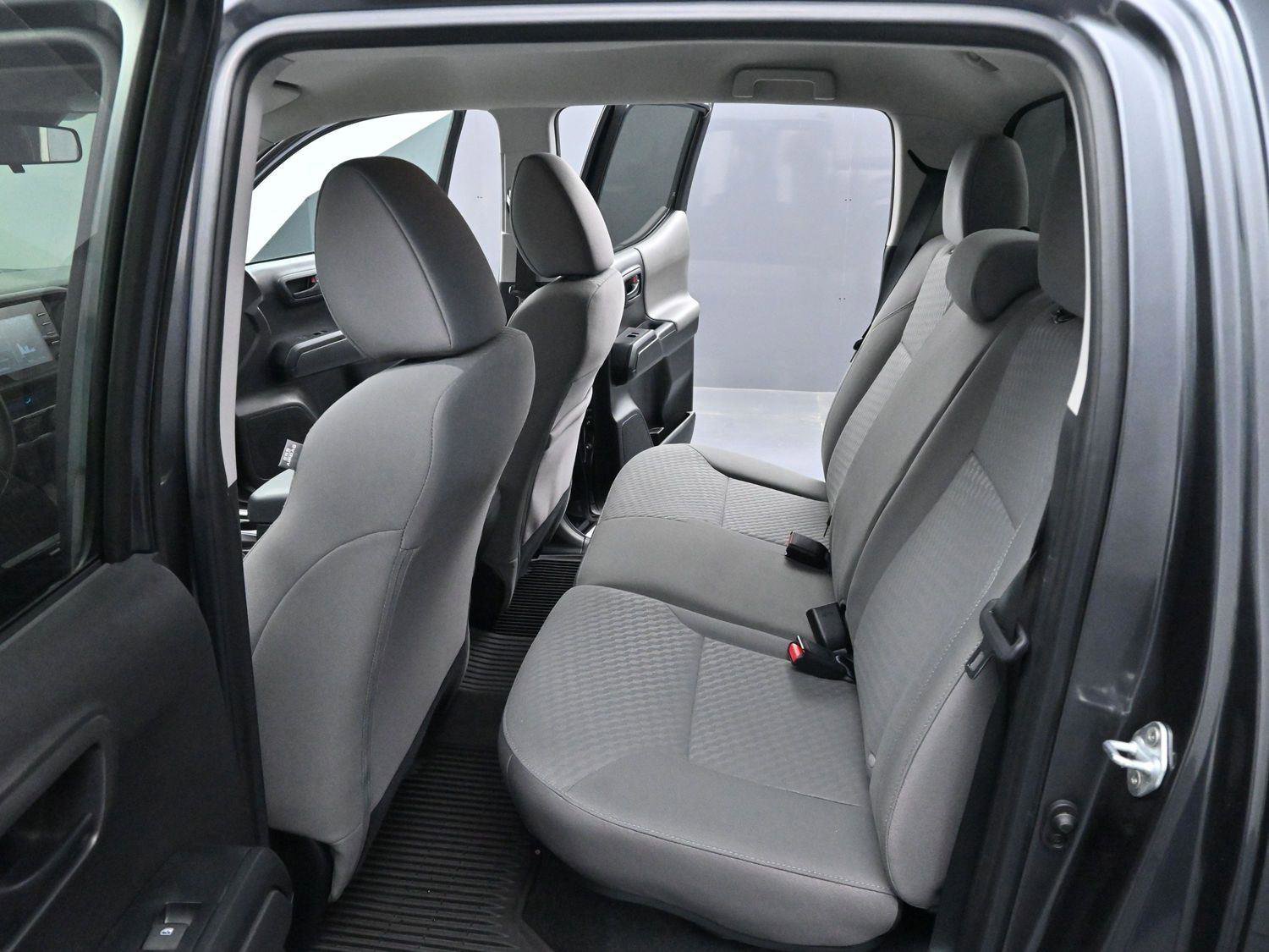Used 2023 Toyota Tacoma SR AWD/4WD image 29
