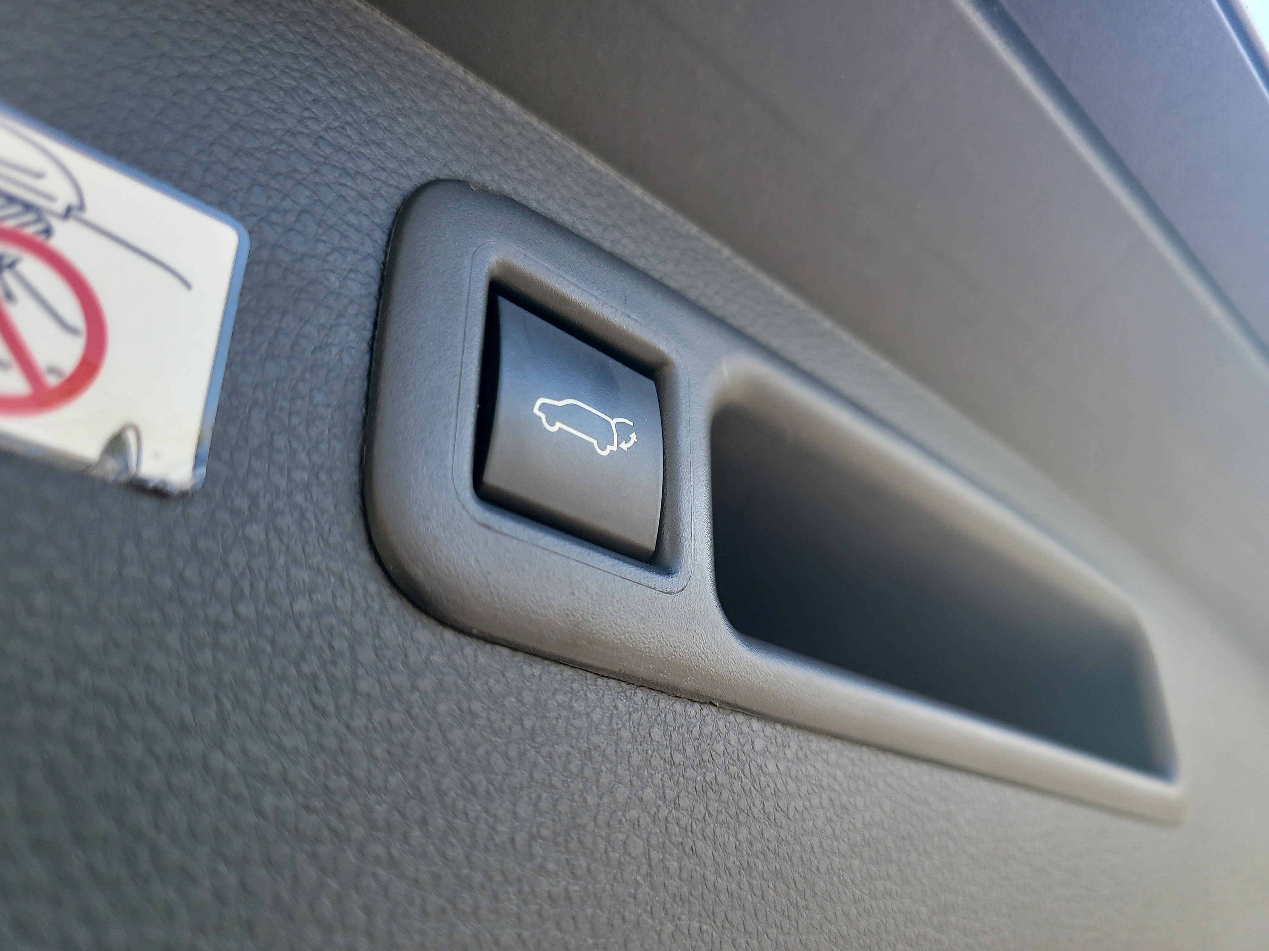 Certified 2025 Toyota Highlander LE image 12