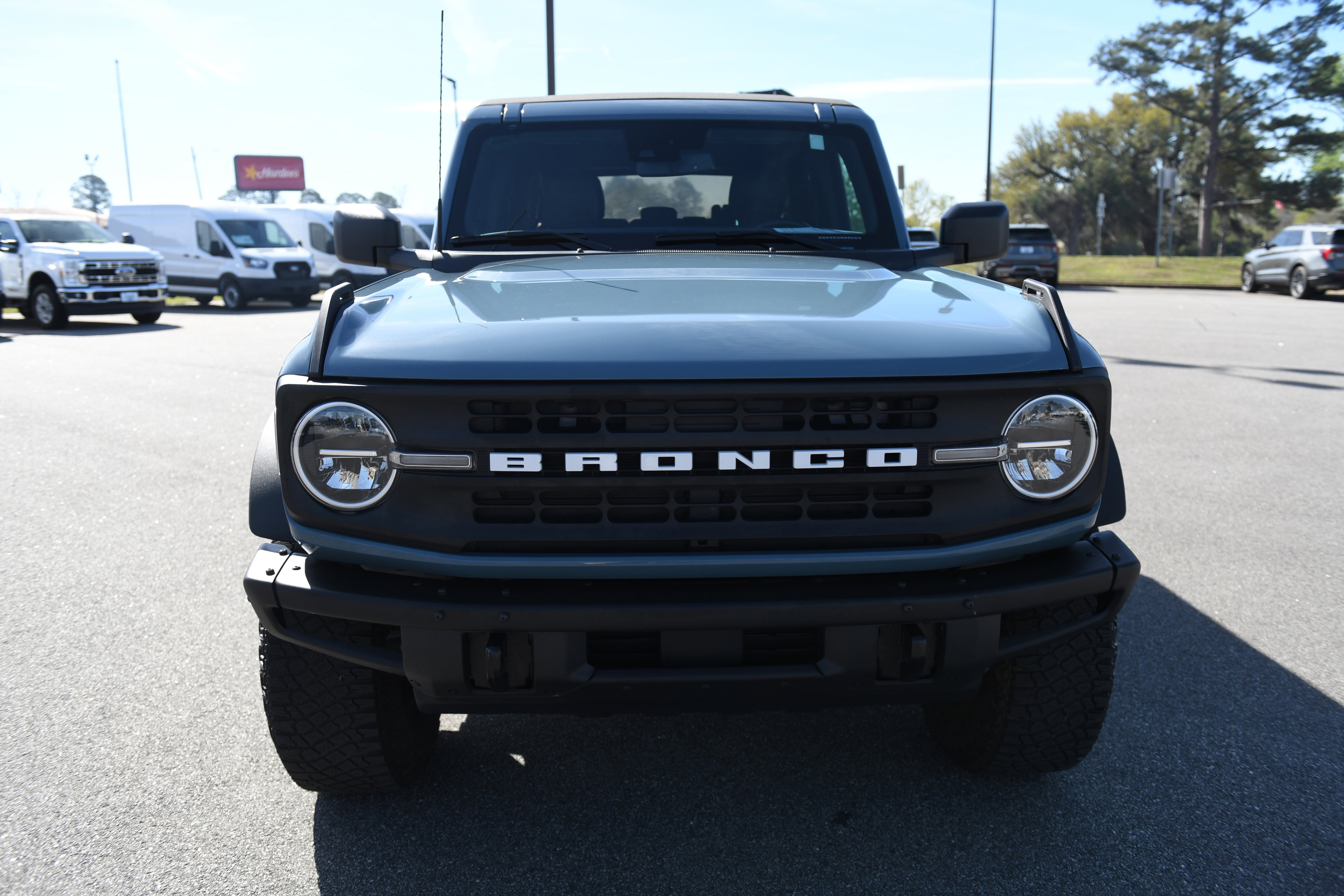 Used 2023 Ford Bronco Black Diamond w/ Sasquatch Package image 11