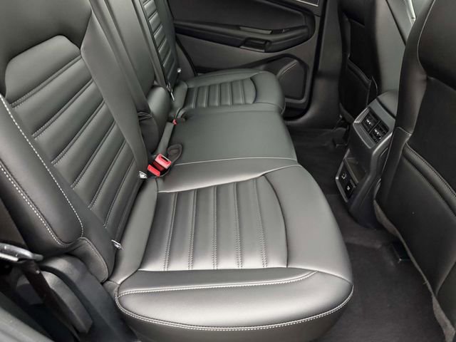 Used 2021 Ford Edge SEL w/ Convenience Package image 10