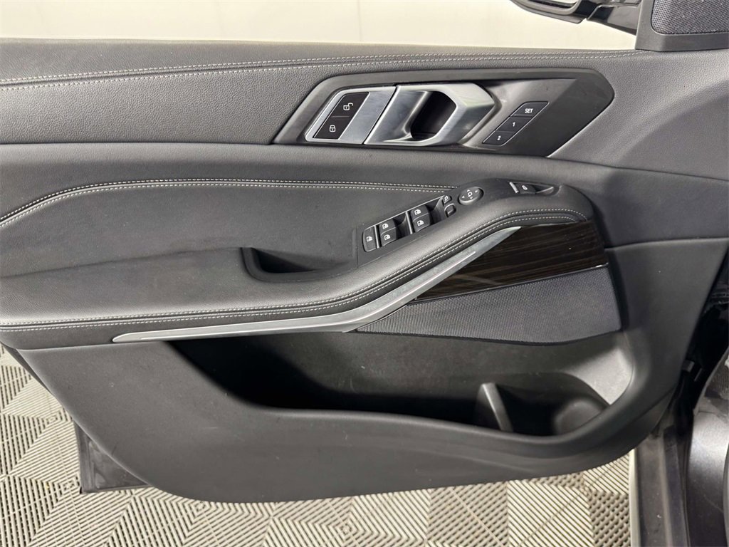 Used 2023 BMW X5 xDrive40i w/ Premium Package image 17