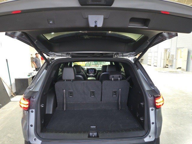 Used 2023 Chevrolet Traverse RS image 5
