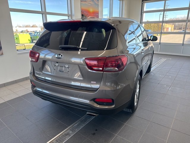 Used 2019 Kia Sorento LX w/ LX Convenience Package image 5