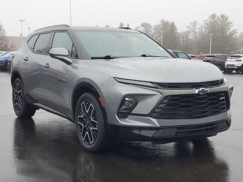 Certified 2023 Chevrolet Blazer RS w/ Driver Confidence II Package AWD/4WD image 2