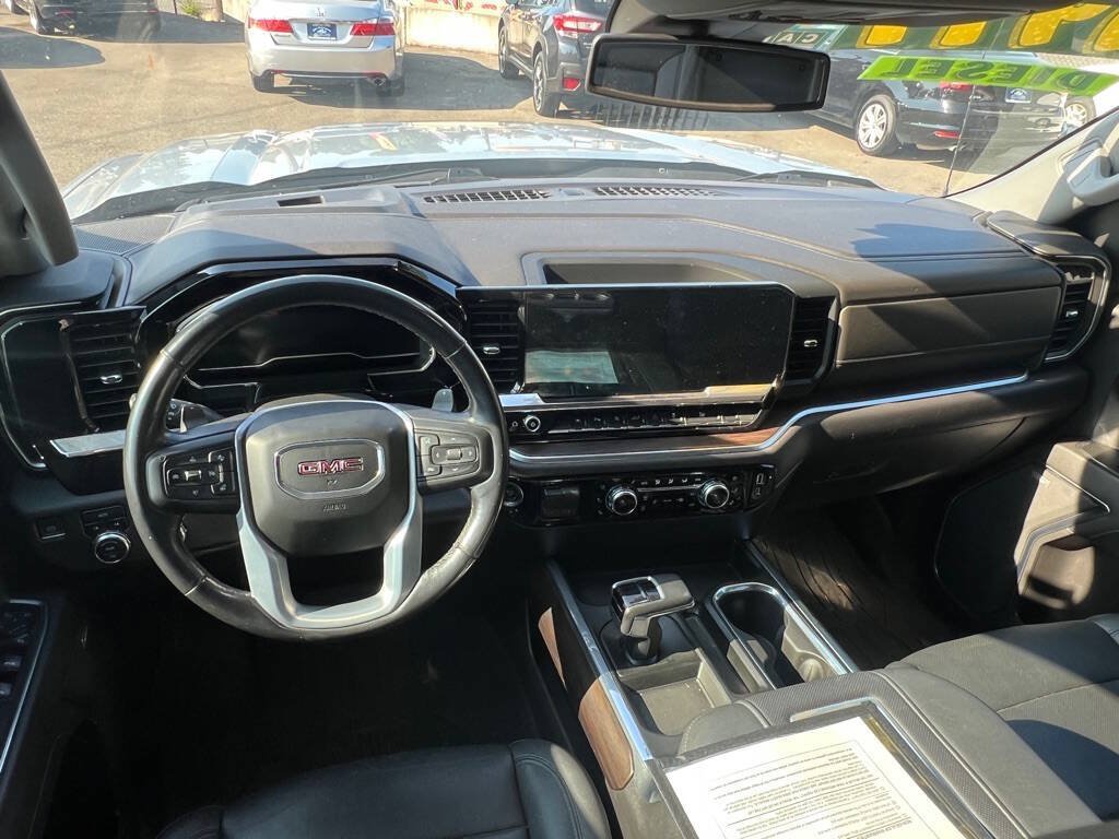 Used 2022 GMC Sierra 1500 SLT w/ SLT Premium Plus Package AWD/4WD image 29