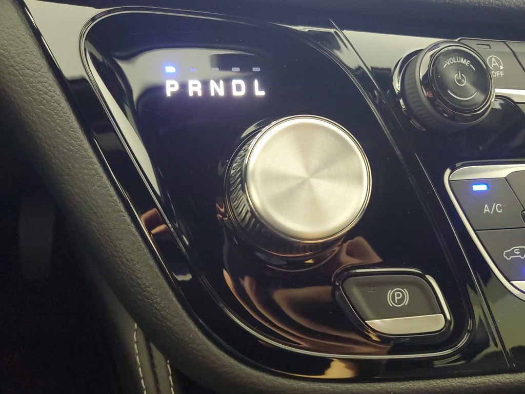 New 2026 Chrysler Pacifica Limited image 19