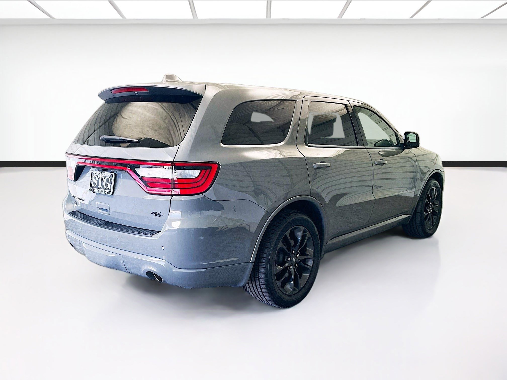 Used 2022 Dodge Durango R/T w/ Blacktop Package AWD/4WD image 4