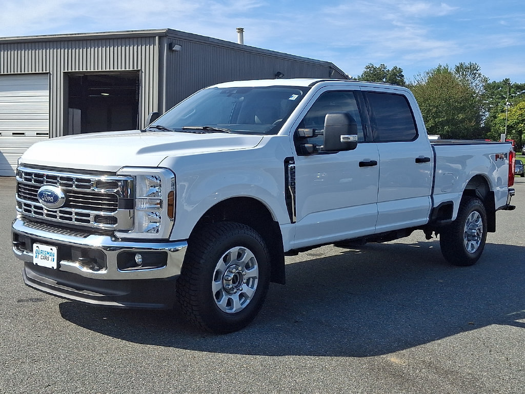 Used 2024 Ford F250 XLT w/ FX4 Off-Road Package AWD/4WD image 3
