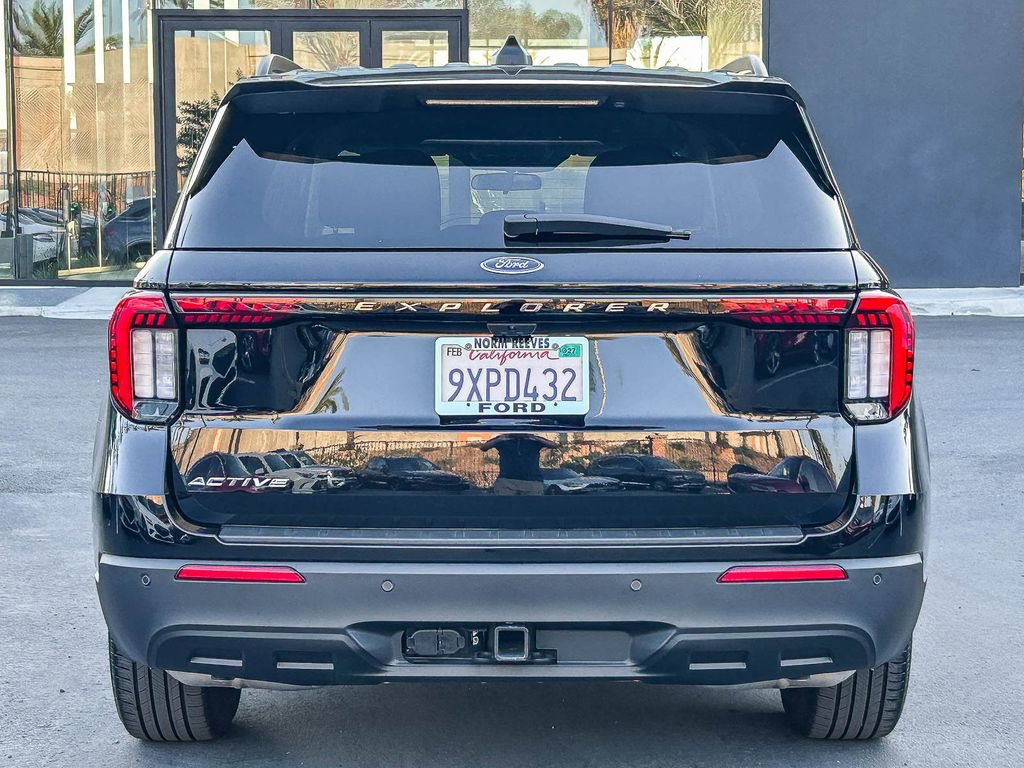 Used 2026 Ford Explorer Active RWD image 8