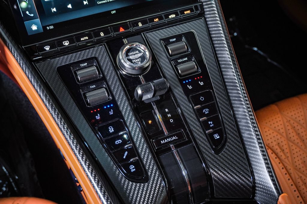 Used 2025 Aston Martin DB12 Coupe RWD image 30