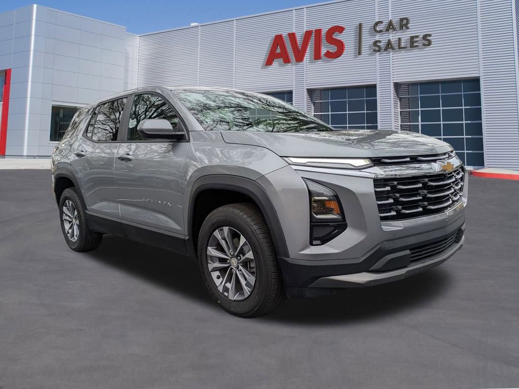 Used 2025 Chevrolet Equinox LT image 3