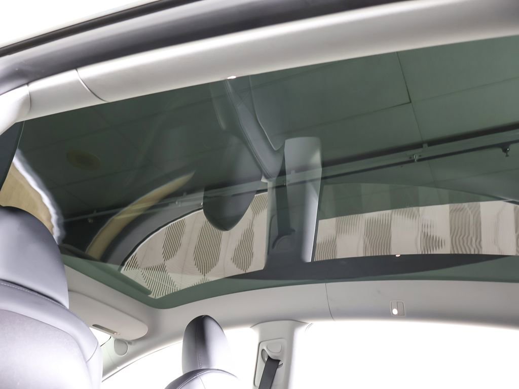 Used 2023 Tesla Model Y Long Range image 22